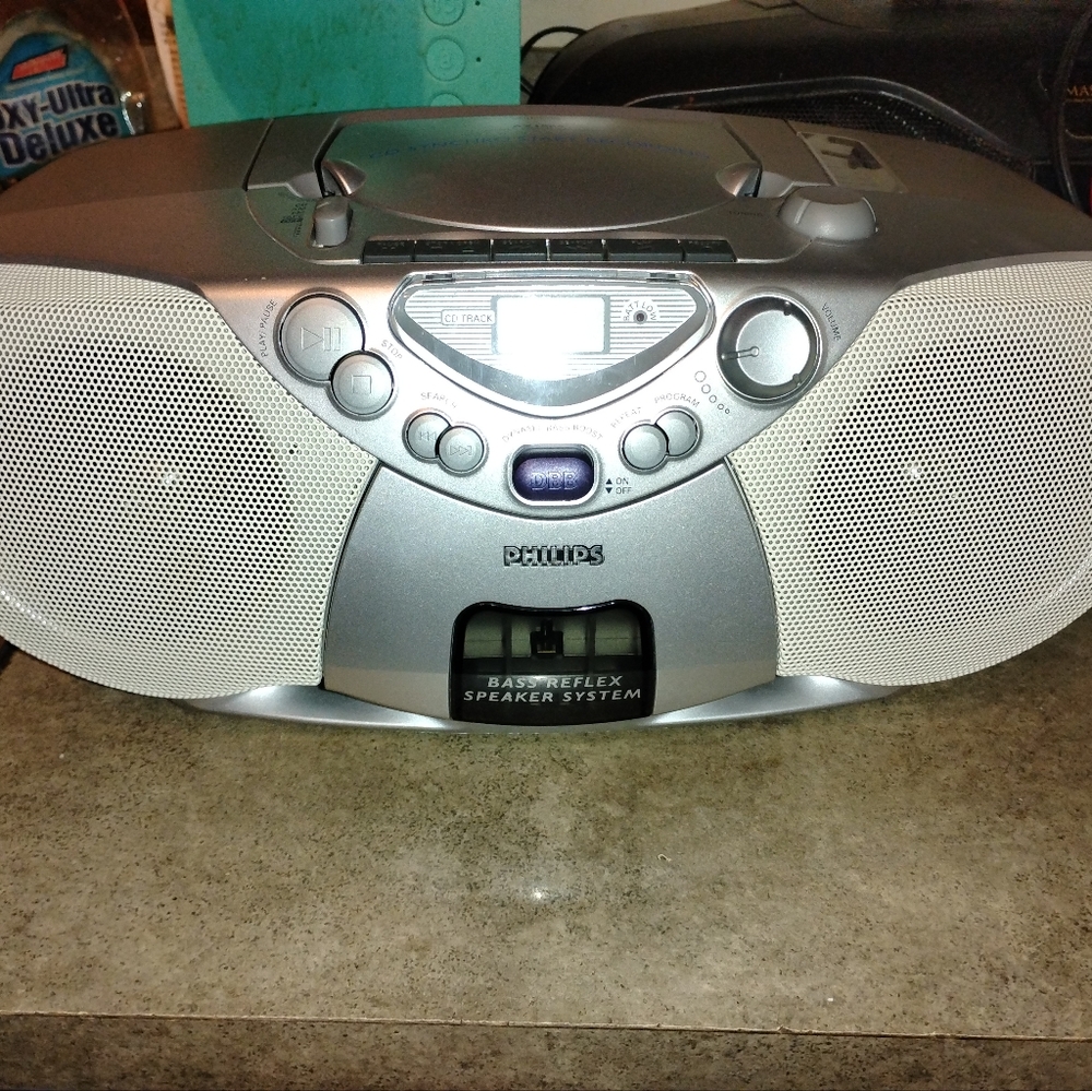 Portable Phillips CD player
